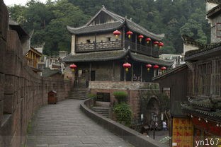 长沙到凤凰古城怎样的交通方式最方便？