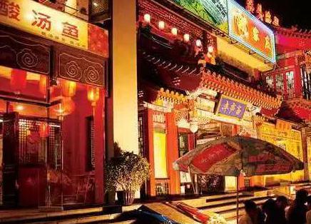 北京小吃一条街在哪(美食攻略：寻找北京最具特色的小吃一条街)